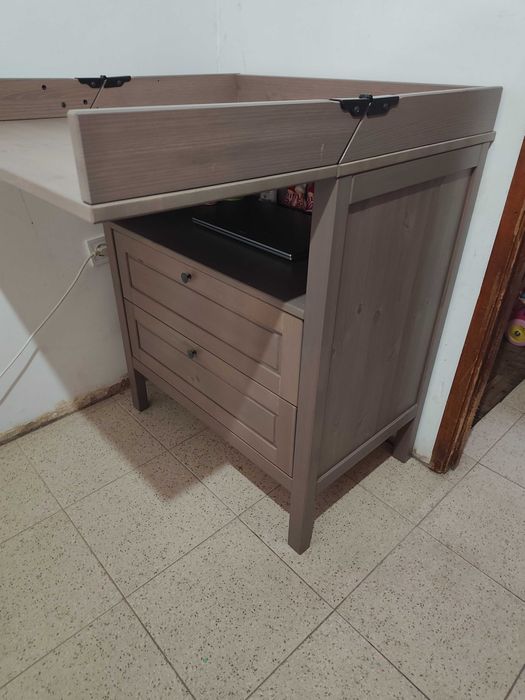 Roupeiro/ muda fraldas