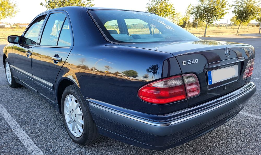 Mercedes-Benz E220 CDi Elegance W210 143cv — photo 4