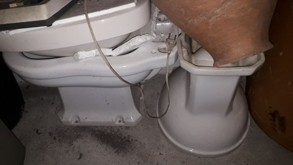 Torneiras e toalheiros etc