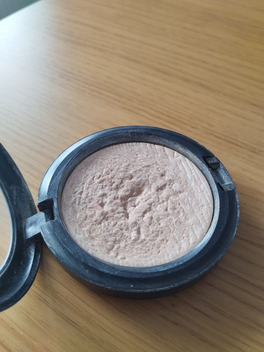MAC Extra Dimension Skinfinish 9g Double-Gleam rozświetlacz do twarzy