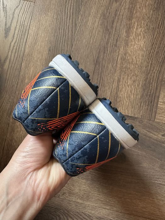 Сороконіжки/кросівки 38 р