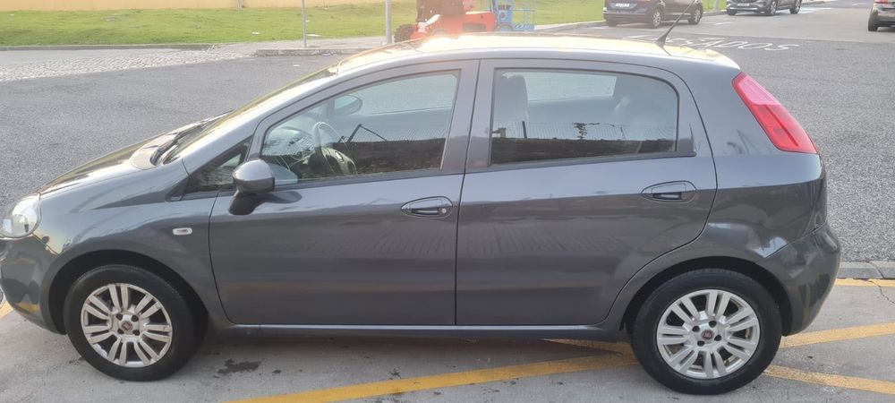 Fiat Punto 1.2 Easy S.S 2017  — IUC pago — 2 chaves