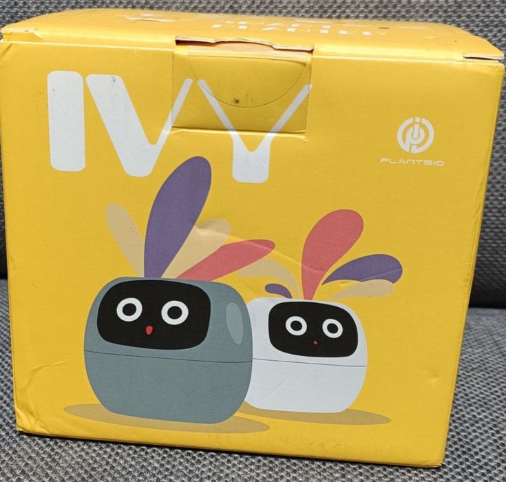 Интерактивный умный горшок для растений Ivy Smart Planter.