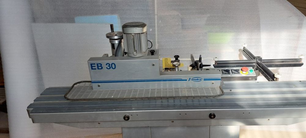 Orladora monofásica Virutex EB30 para orlas com cola