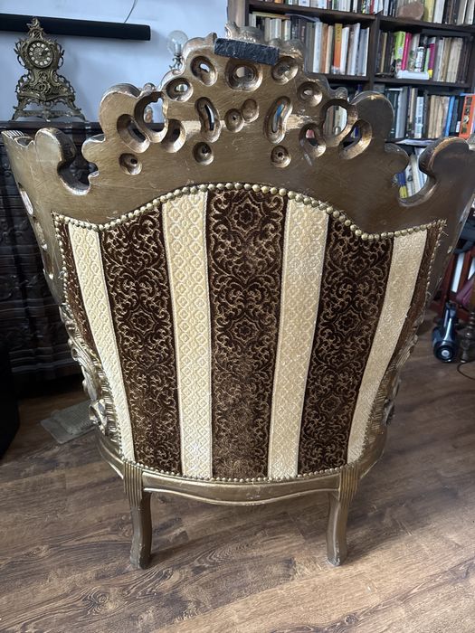 Fotel w stylu barokowym