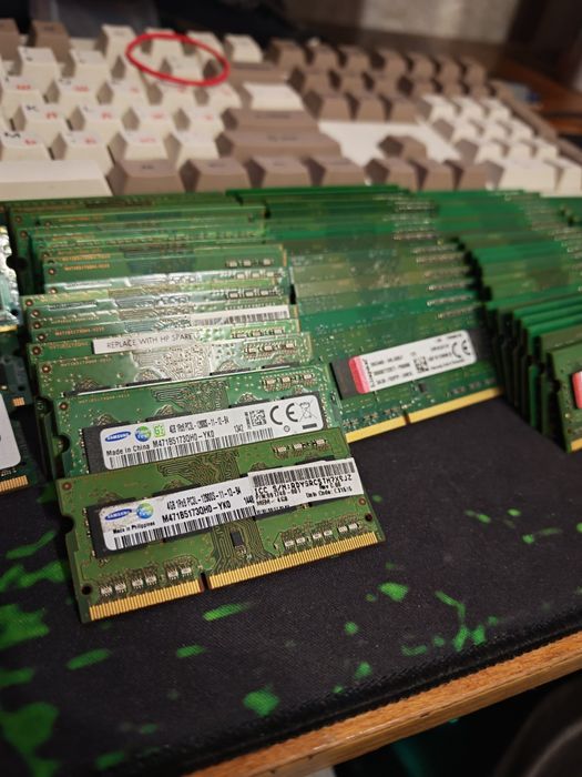 DDR3L Озу 4Gb є більше 100 штук