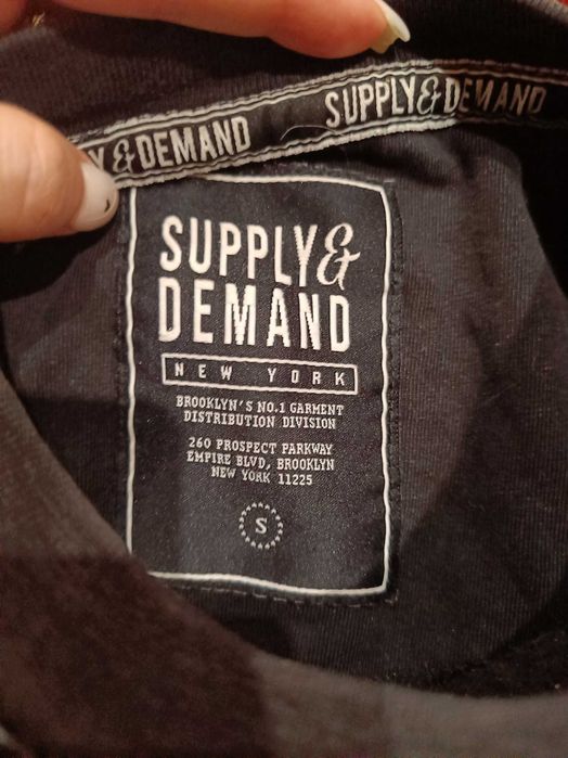 Футболка Supply & Demand