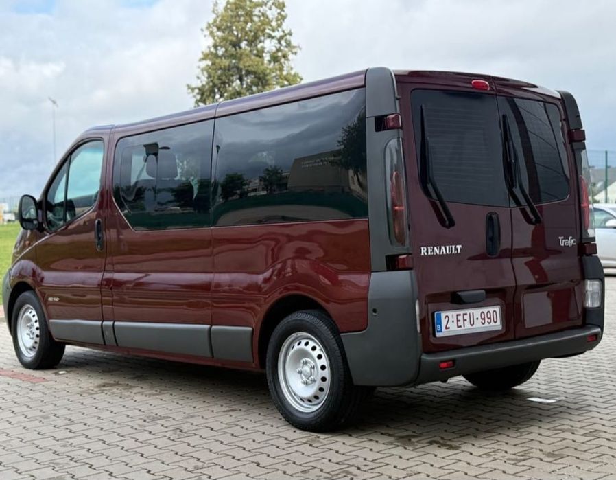 Авто reno Trafic 2,0 diesel