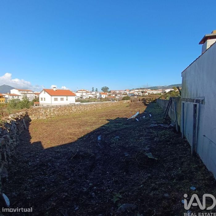 Terreno em Moledo e Cristelo