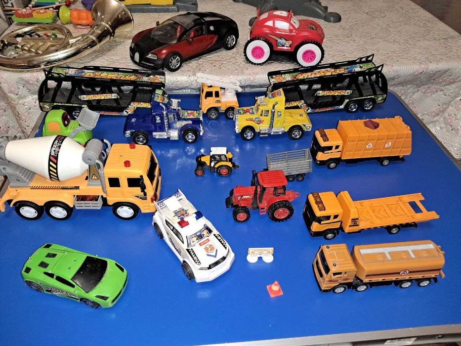 Детские игрушки машинки