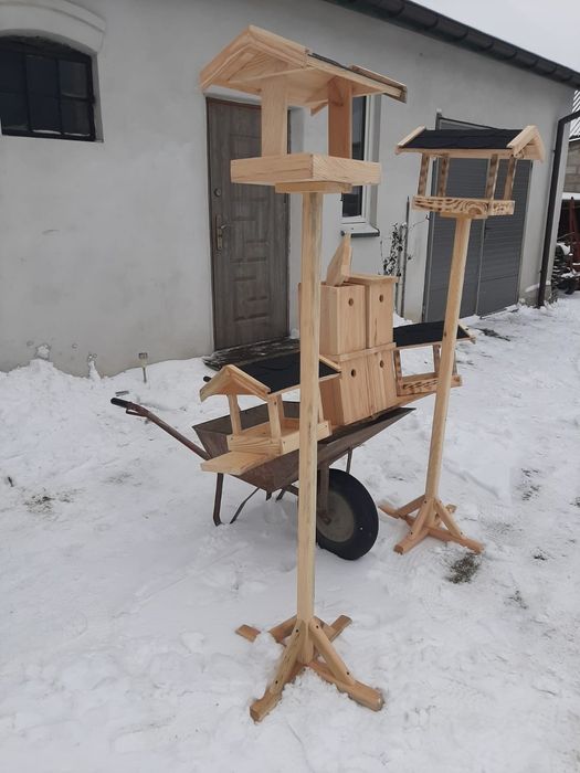 Karmnik , budka lęgowa dla ptaków
