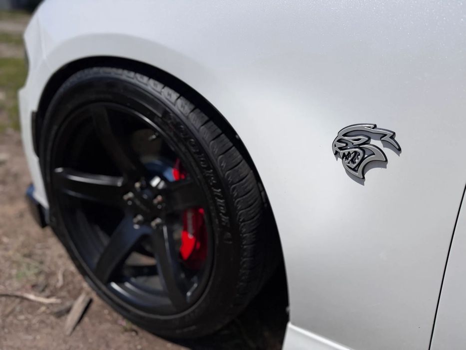 Dodge Charger OKAZJA Hellcat biała perła Alpine kompresor 800 hp SRT Brembo