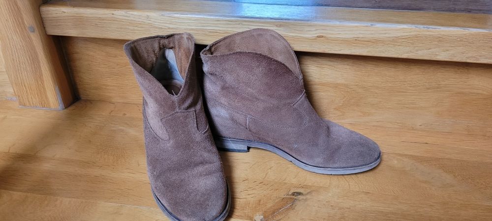Zamszowe botki  Badura