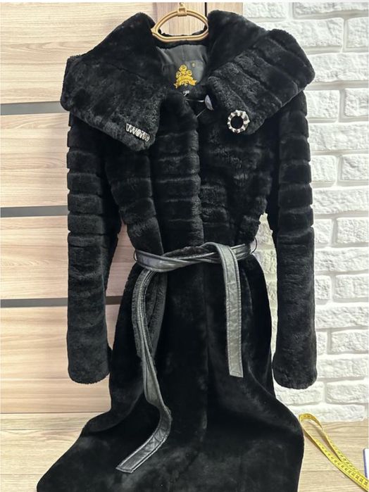 Продам натуральну шубу з мутон xs-s