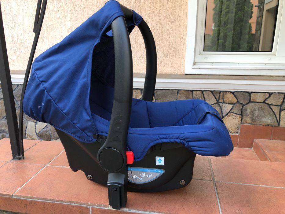 Дитяче крісло для авто та двомісна коляска