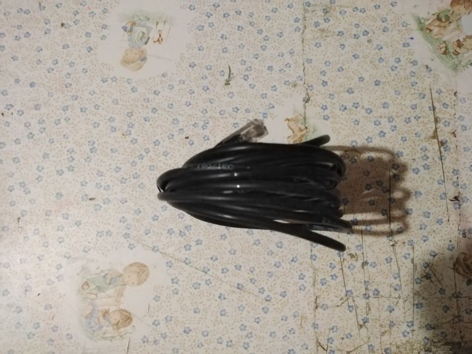 Vendem se fichas e cabos vários