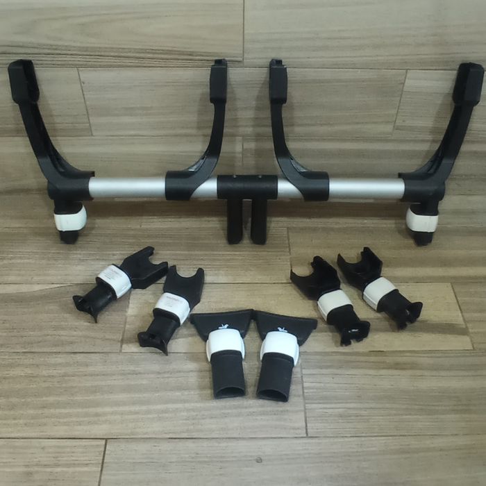 Адаптеры Maxi cosi Bugaboo Britax BeSafe Nuna Silver Cross