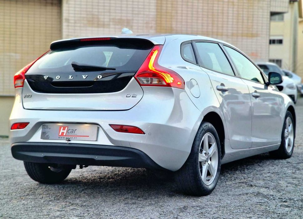 VOLVO V40 MOMENTUM 1.6 2D 115CV