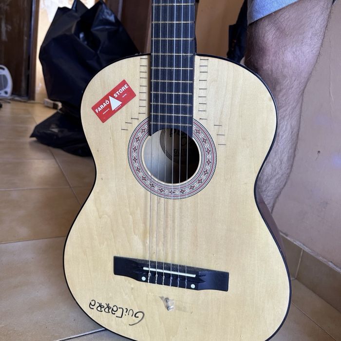 Guitarra Play On