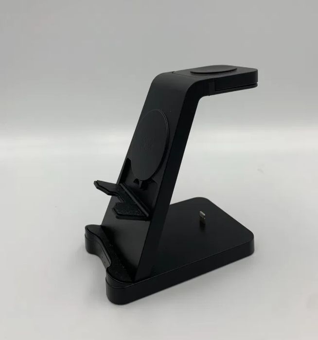 indukcyjna stacja ładująca do Apple Watch i do iPhone Pro