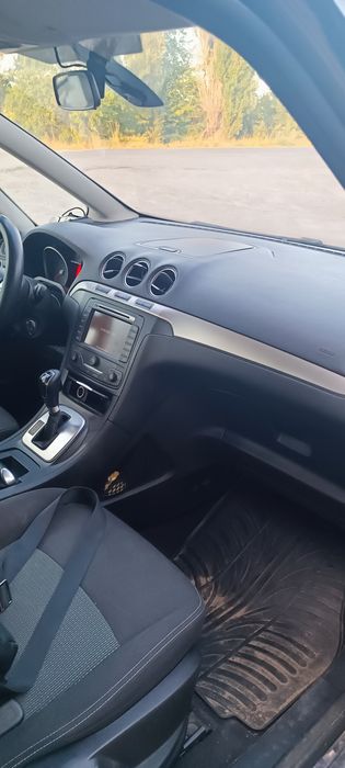 ford galaxi 2013   7місць