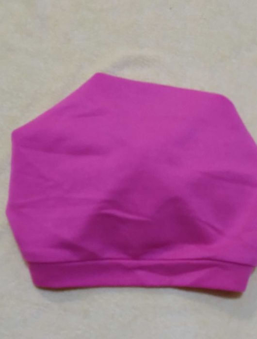 Розкішна шапка для справжньої модниці