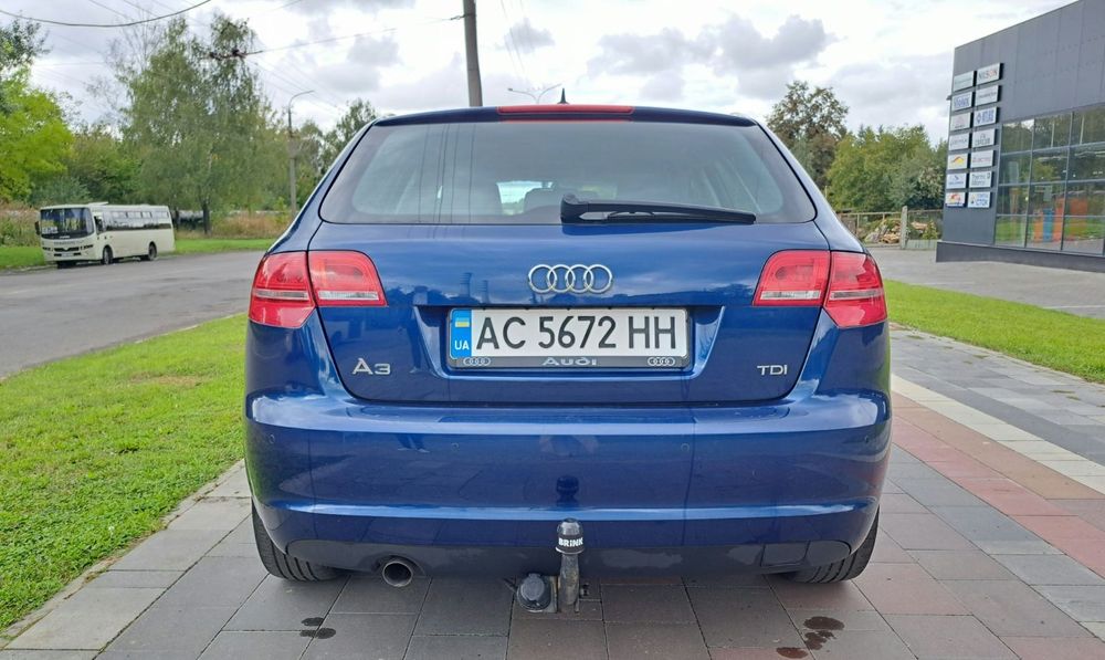 Автомобіль Ауді а3