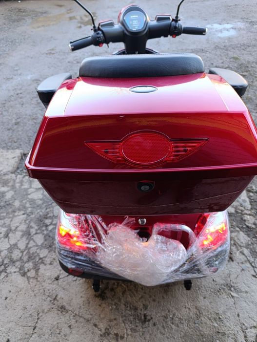 Електроскутер
Виробник Нім