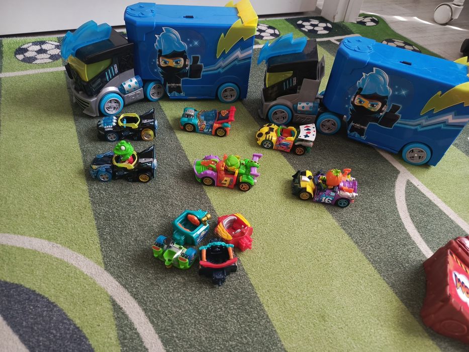 Sprzedam autka T Racers