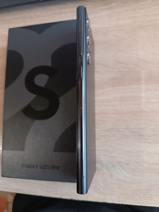 Смартфон Samsung Galaxy S22 Ultra 8/128