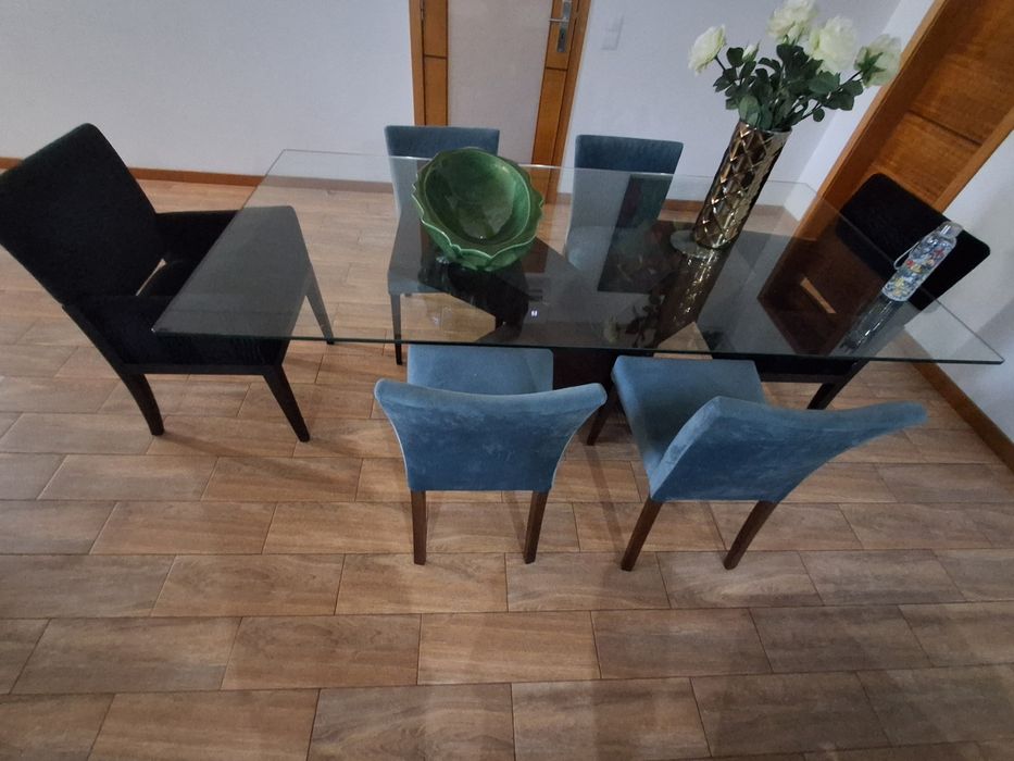 Cadeiras como novas, tecido lavavel, alteracao de decoracao