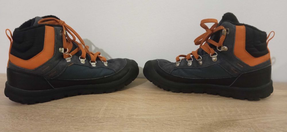 Buty zimowe Decathlon r. 36  dla chłopca