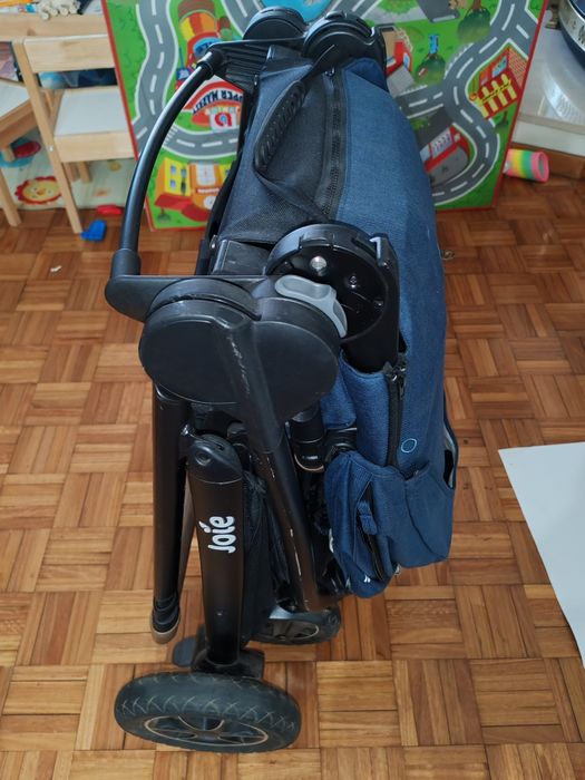 Carrinho bebé mais acessórios