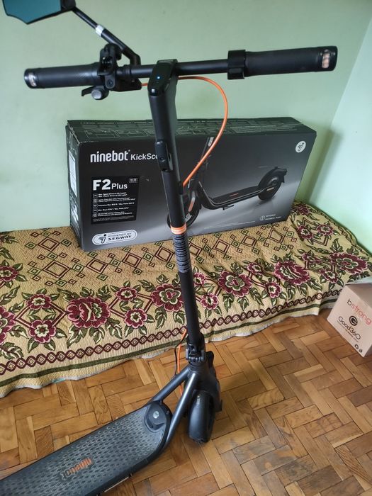 Електросамокат Segway Ninebot F2 Plus