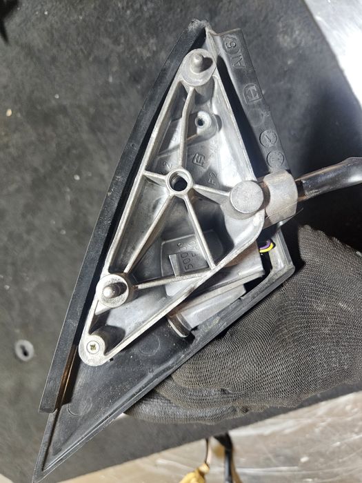 Lusterko Audi A4 B7 Lewe Prawe LY7G  7 pinów lusterka szkło wkład