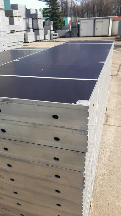 Szalunki ścienne Hunnebeck typ RASTO 100m2 Altrad Midi Box nie używane