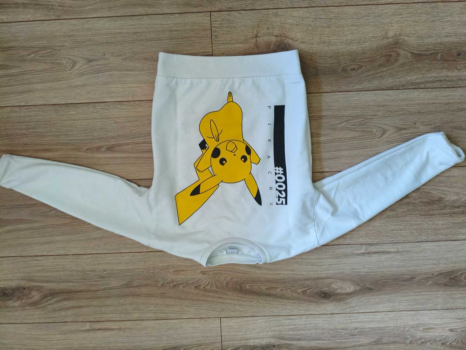 bluza z pikachu rozm 134/140