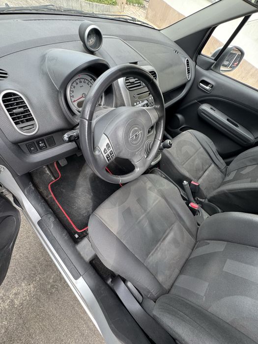 Opel Agila B citadinho e economico