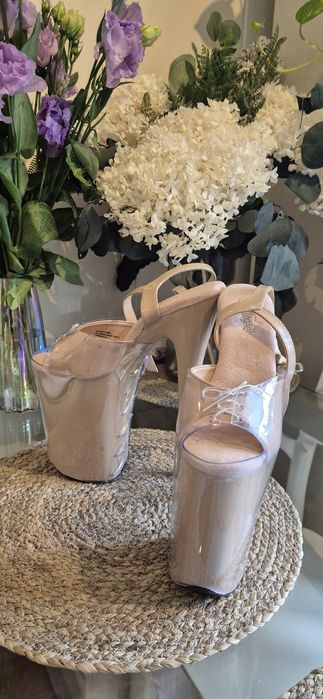 Стіпи Pleaser, нові, висота 4, 38р, бежеві