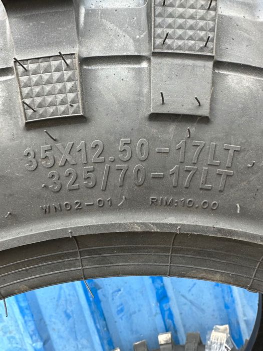 35x12.50R17 Journey WN02 Claw MT 4X4