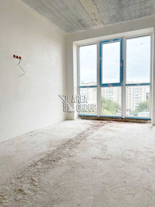 Продається остання 2-кімнатна квартира у збудованому будинку.