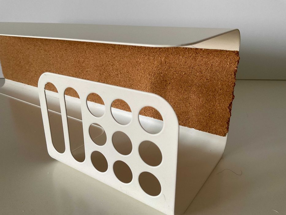 Suporte para canetas IKEA KVISSLE em metal branco - descontinuado