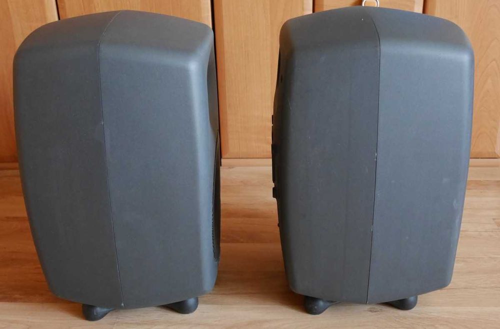 Monitory studyjne Genelec 8250A SAM, kolumny