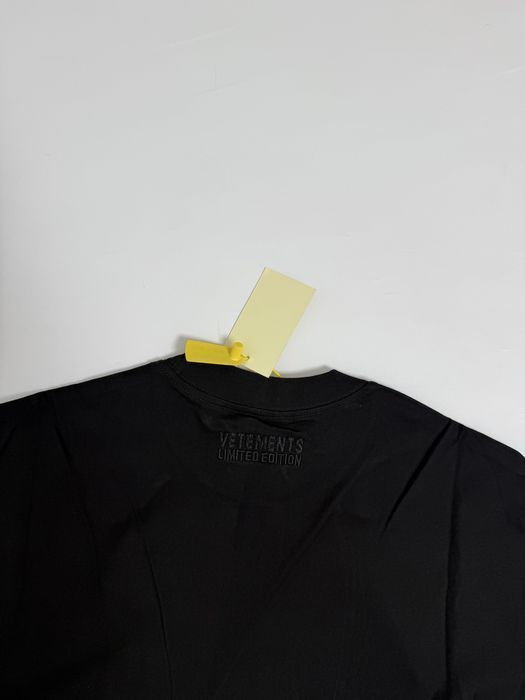 футболка Vetements Devil does wear ветмо