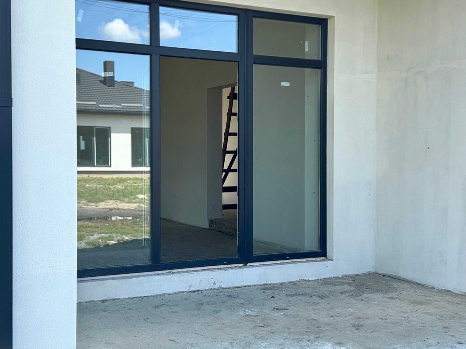 Продам добротну американку з окремим заїздом в районі Авторинку