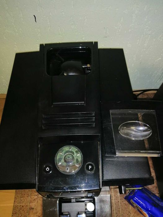 Кавомашина Impressa F8 Piano Black EU, Сток