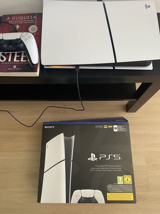 PS5 Digital Edition Nova em caixa com factura