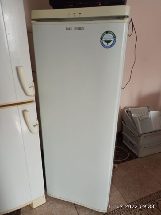 Морозильна шафа на 210 літрів, Морозильник, камера