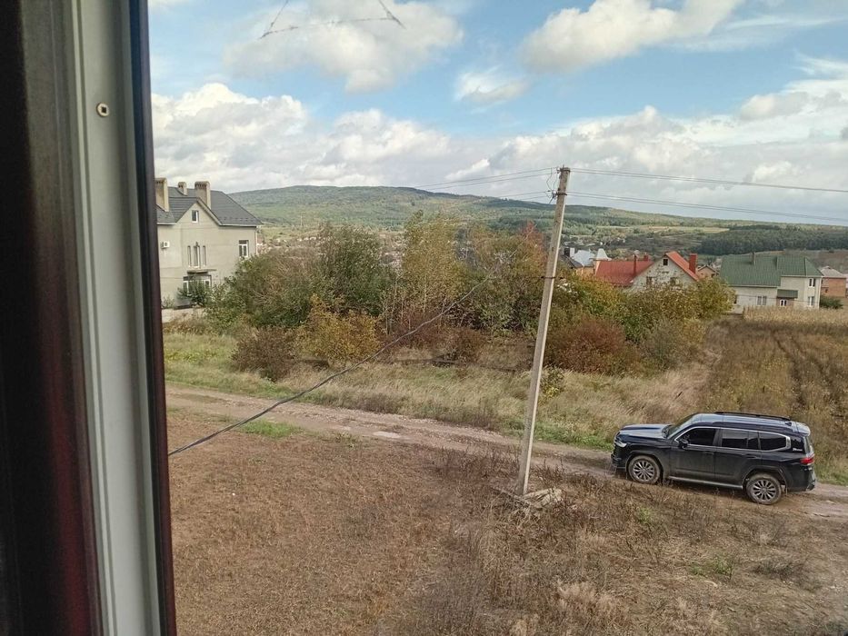 Продам новобудову 350 м.кв. на 22 сот. в Горішних Шерівцях