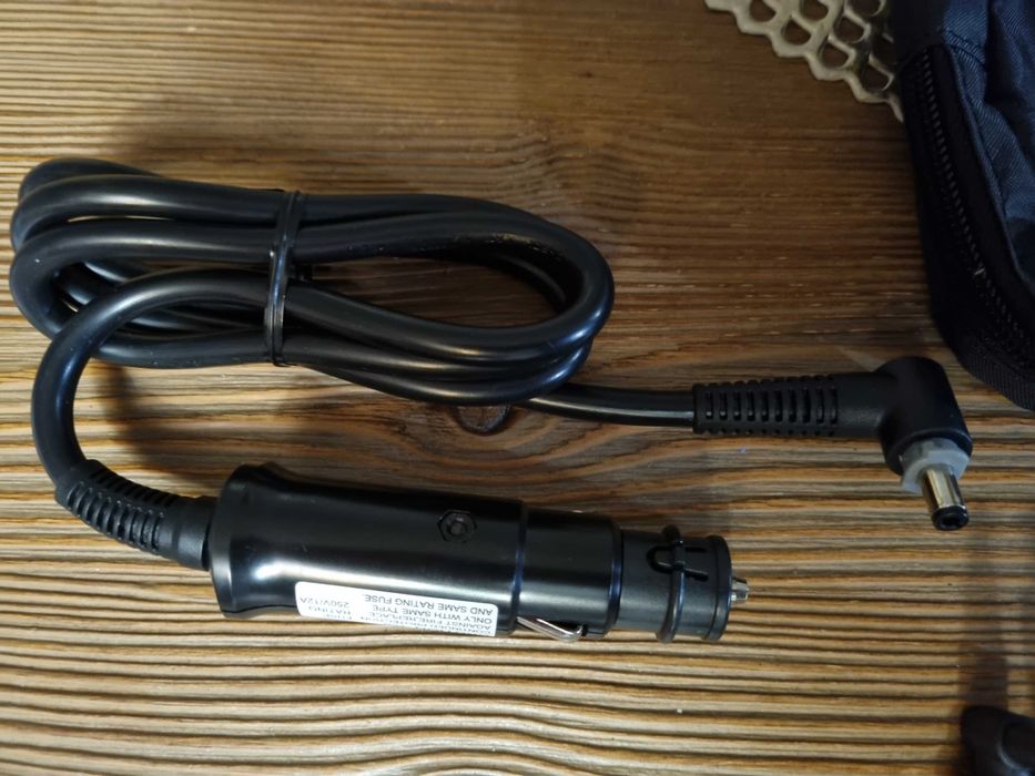 HP Zasilacz 90 W Slim Combo z USB samochodowy nowy oryginalny bluepin